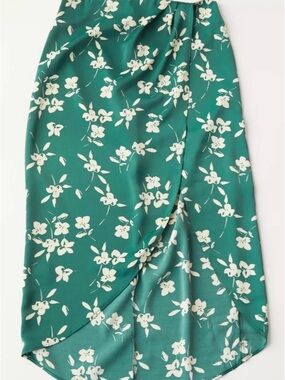 Urban Outfitters Kelly Tulip Wrap Midi Skirt